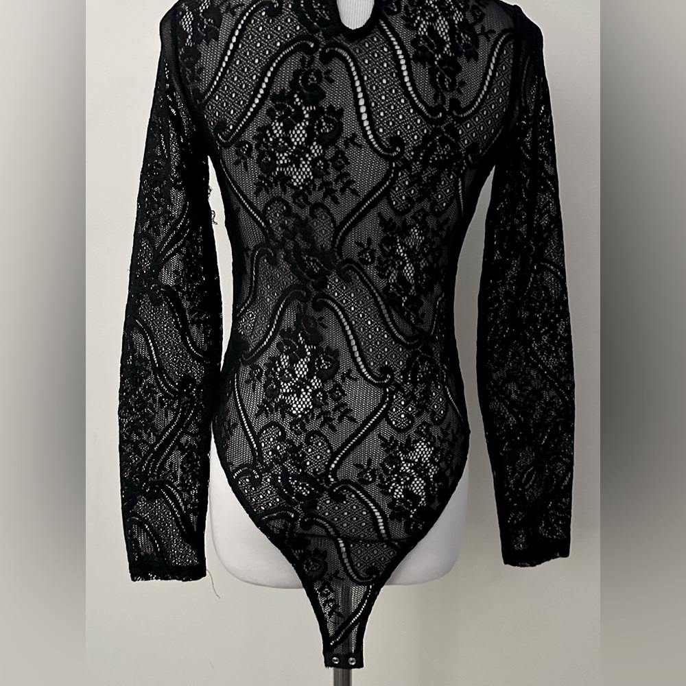 FOREVER 21 || Elegant Black Lace Bodysuit. Sz. S - Picture 6 of 12